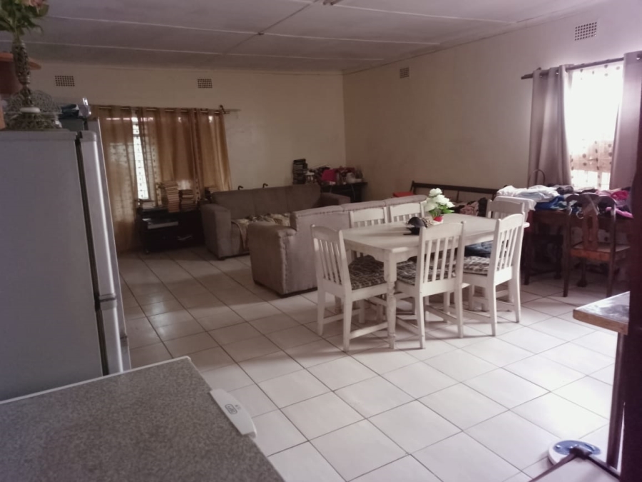 5 Bedroom Property for Sale in Oos Einde North West